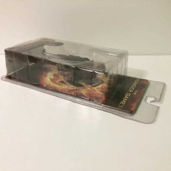 2012 The Hunger  Games Katniss Everdeen Figure Jennifer Lawrence Damaged Box - Picture 8 of 16
